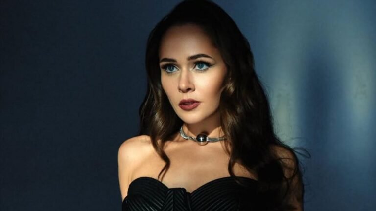 юлія саніна