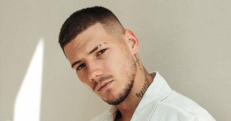 олександр волошин