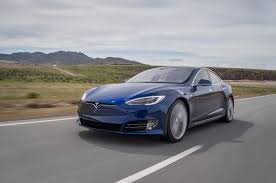 Tesla — машини, що змінили уявлення про рух Tesla