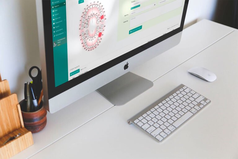 Як навчити команду працювати з CRM-системою у стоматологічній клініці CRM-системою
